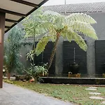 Tuwuh Hotel At Kayutangan