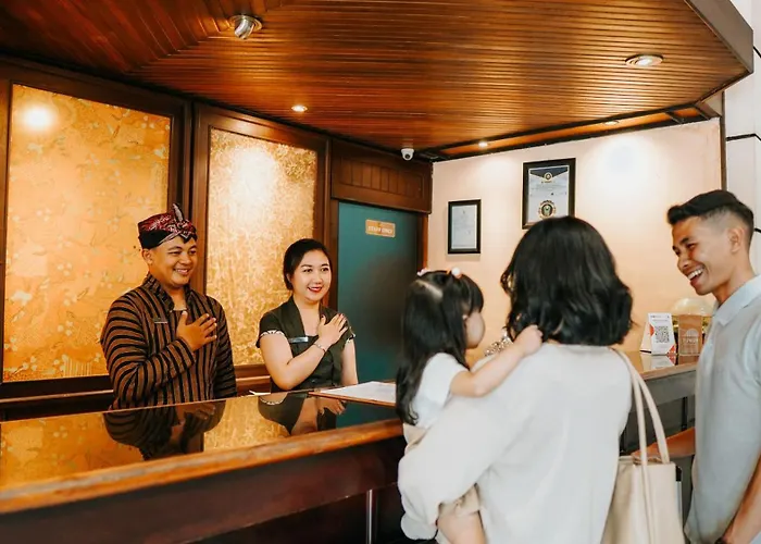 Tuwuh Hotel At Kayutangan