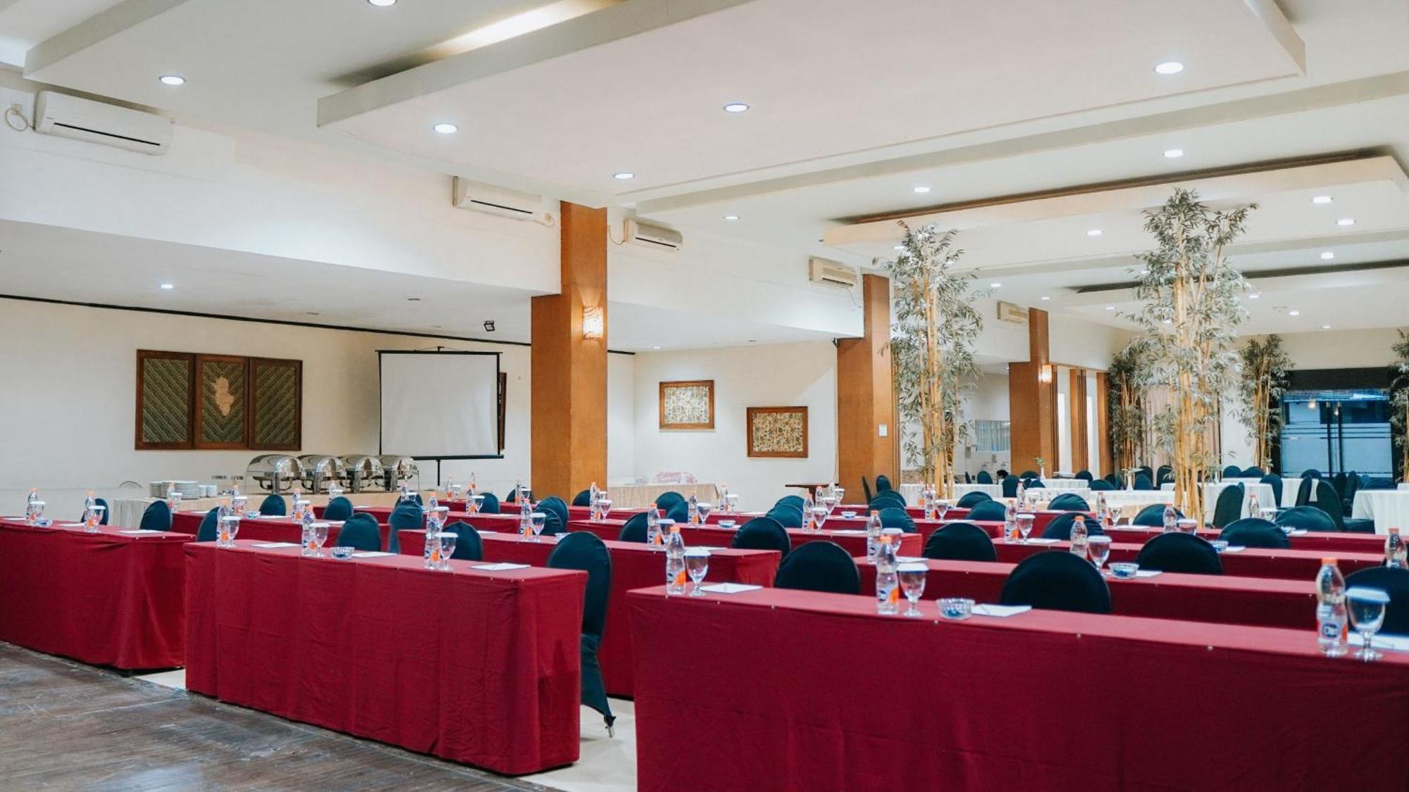 Tuwuh At Kayutangan Hotel