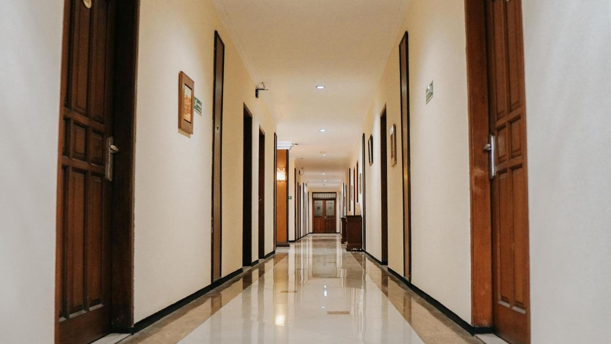 Hotel Tuwuh At Kayutangan Malang